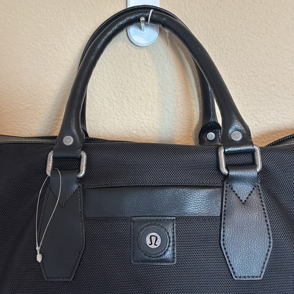 Lululemon large black duffle travel bag - Picture 2 of 16